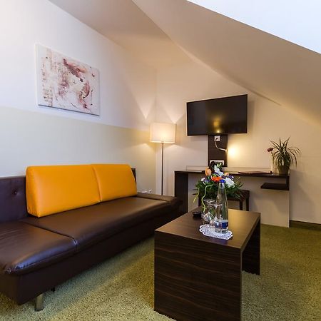 Hotel Arooma Erding Exterior photo