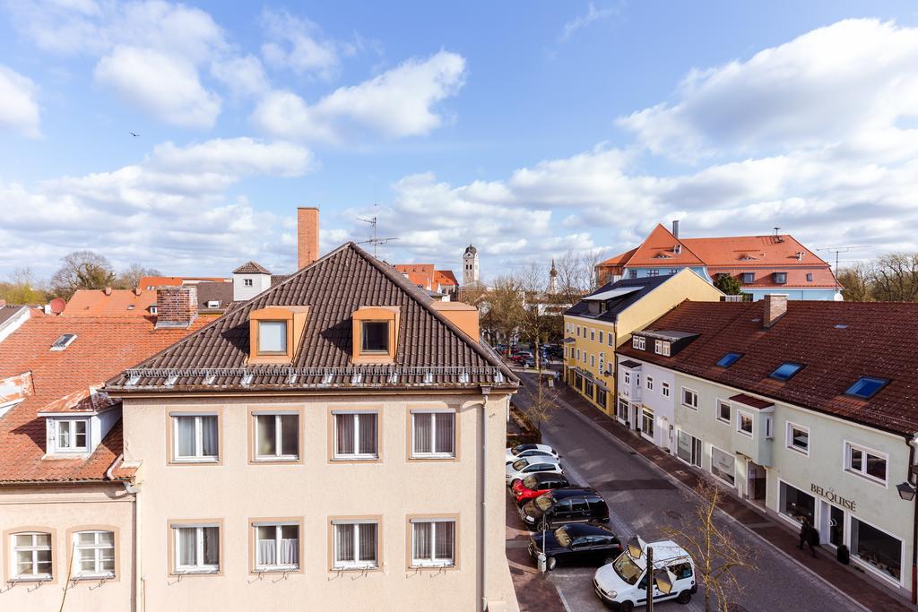 Hotel Arooma Erding Exterior photo