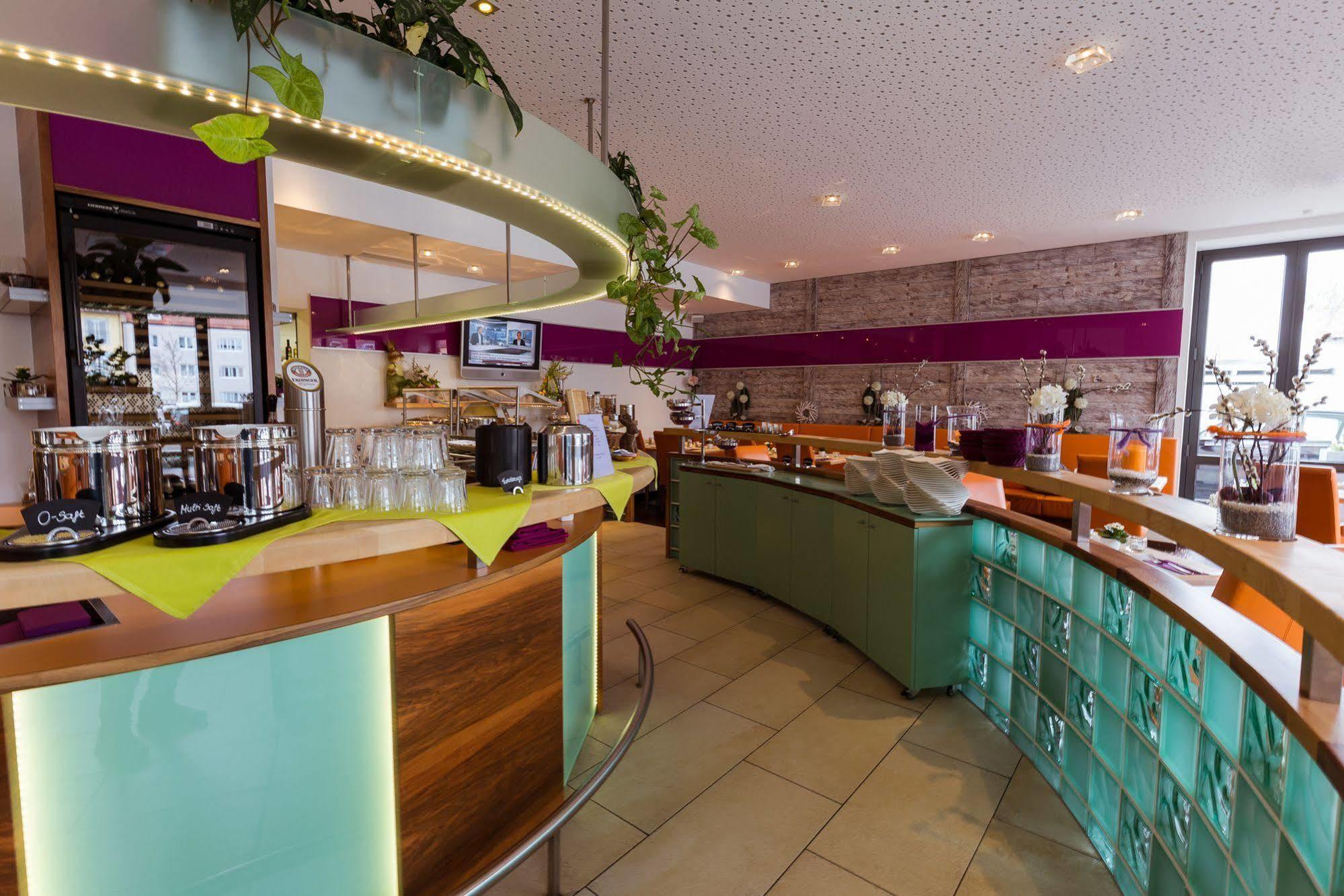 Hotel Arooma Erding Exterior photo
