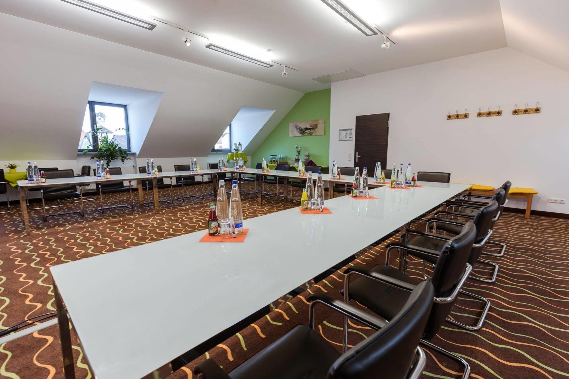 Hotel Arooma Erding Exterior photo