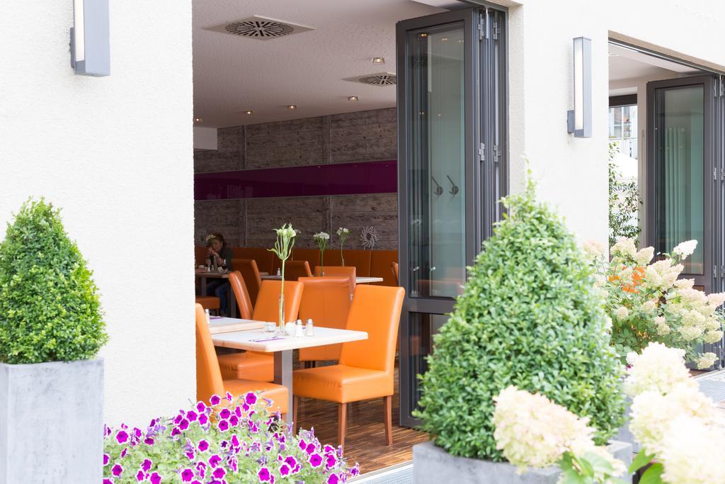Hotel Arooma Erding Exterior photo